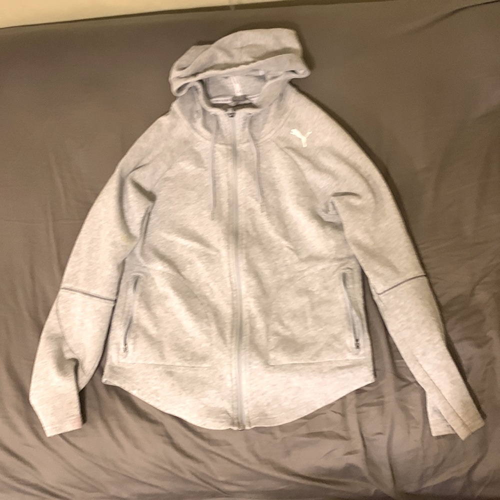 Men’s Small Puma Athletic sweatshirt